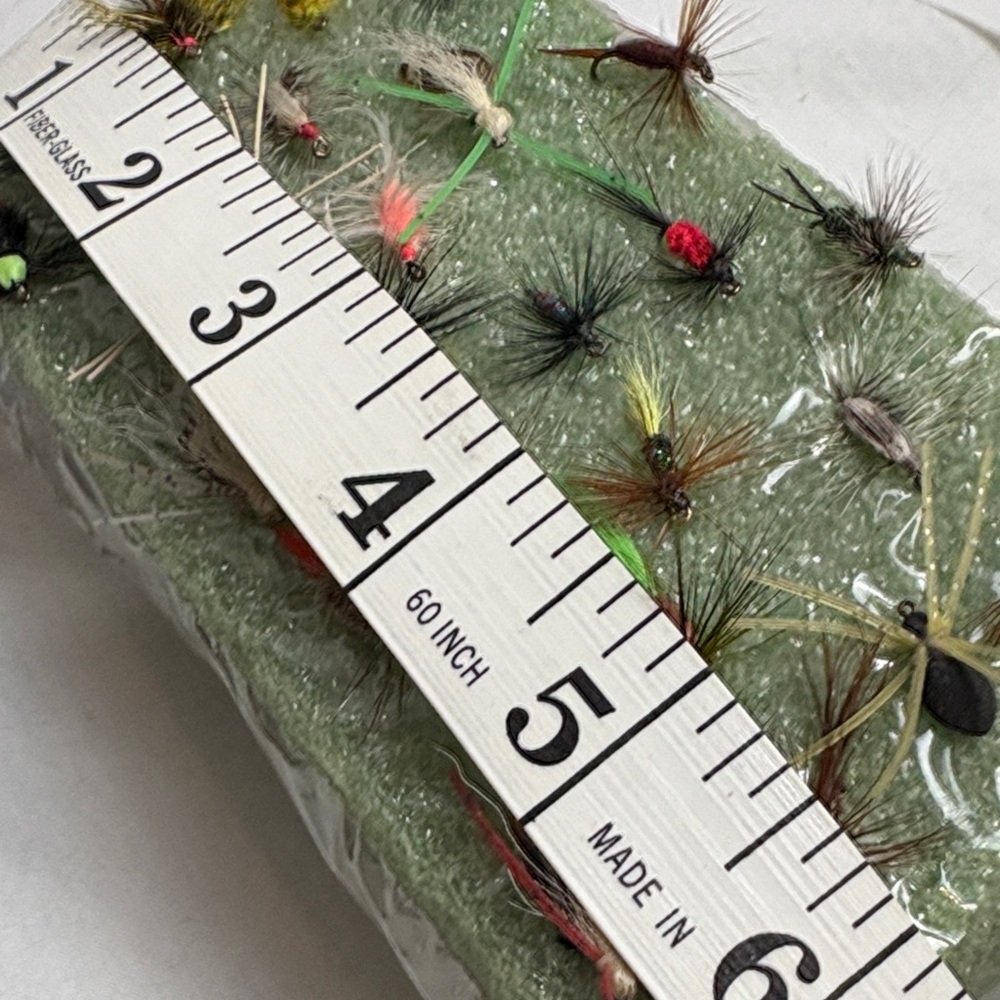 26 Homemade Assorted Fishing Flies Set - Picture 11 of 12
